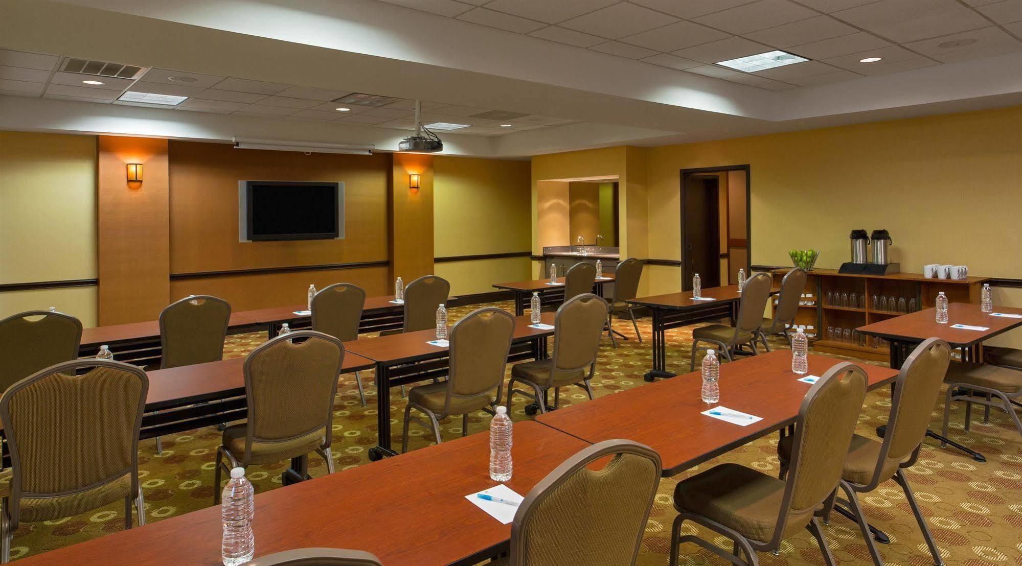 Hyatt Place Columbus Worthington Hotel Flint
