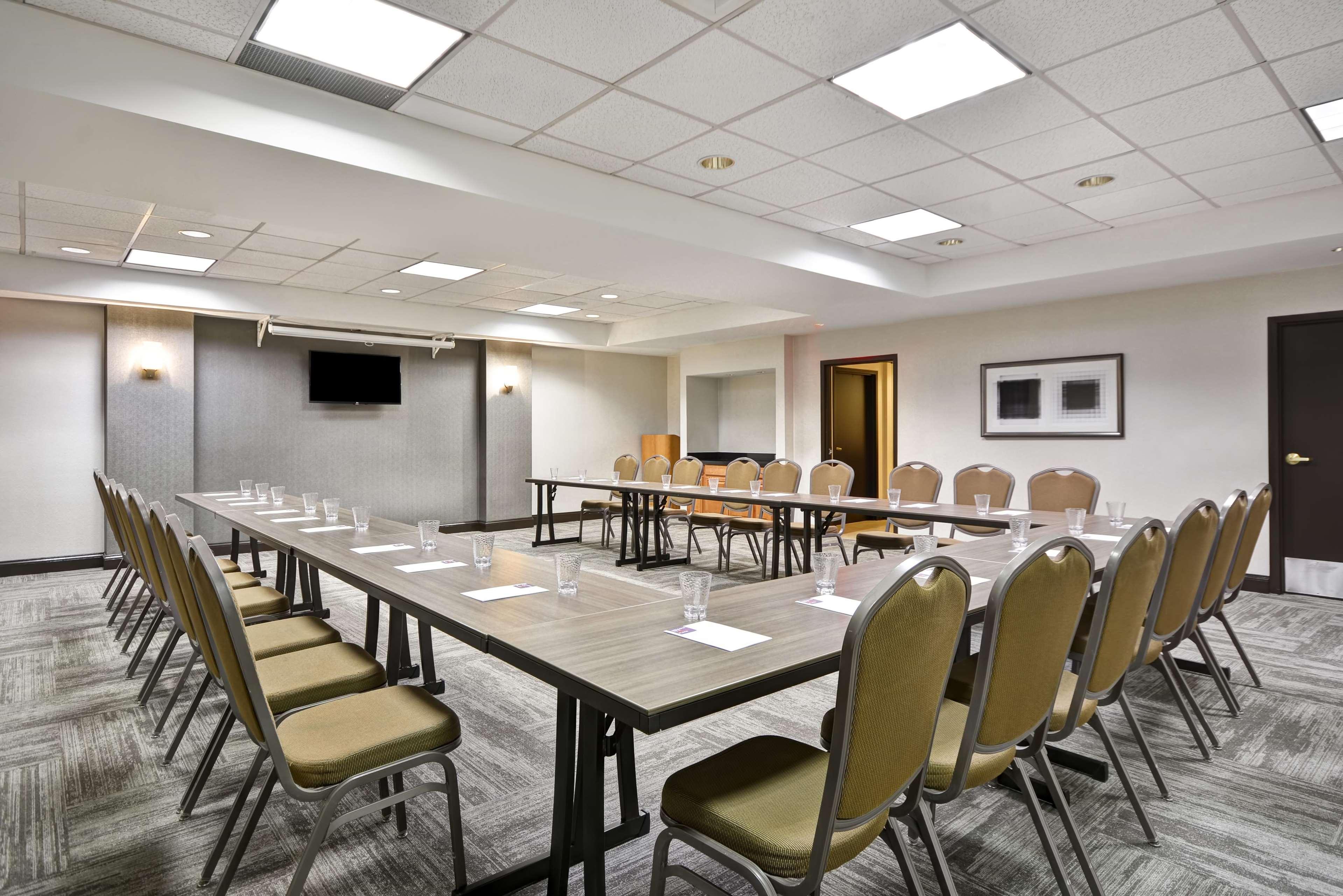 Hyatt Place Columbus Worthington Hotel